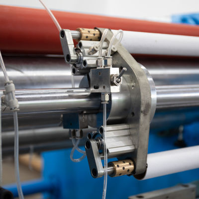 0.009-0.03mm Rohstoff Halbautomatische 2 Spindel Aluminiumfolie Wiederaufwicklung Maschine