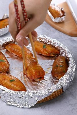 Individuelle Breite Silber-Aluminiumfolie-Rolle für Lebensmittelverpackungen in schweren Küchen