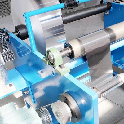 Hochgeschwindigkeitsmaschine zur Rückwicklung von Aluminiumfolie für Backpapier