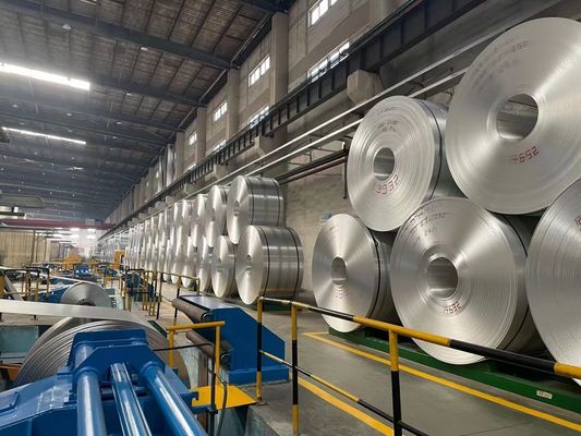 Personalisiertes Logo 12 Mikron Aluminiumfolie Jumbo Roll für Lebensmittelverpackungslösungen