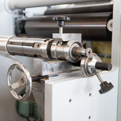Holzverpackung Automatische Etikettierung Aluminiumfolie Rückwickelmaschine mit Standardmaschine
