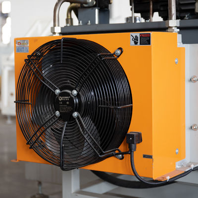 Elektrisch angetriebene Aluminium-Sägenblattpressmaschine für halbautomatische Sägenzähnenbox-Rolle