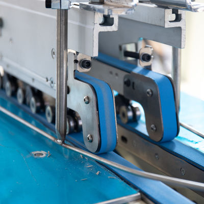 Automatische Papierbox-Falt-Klebmaschine 2,2 kW für Kundenanforderungen