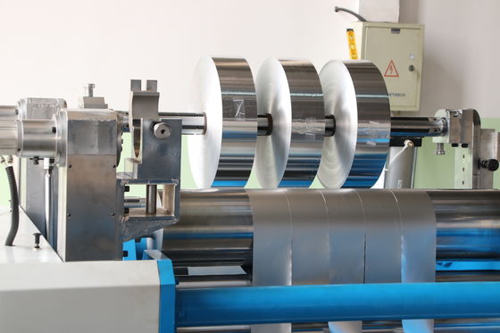 1650mm Aluminiumfolie Roll Slitter Rewinder Maschine für Fall Verpackung Luftdruck 0,6Mpa