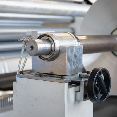 1650mm Computergesteuerte Aluminiumfolie Schneidmaschine