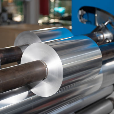 Computergesteuerte Schneidmaschine für leicht zu bedienendes Holzverpackungsmaterial Aluminiumfolie