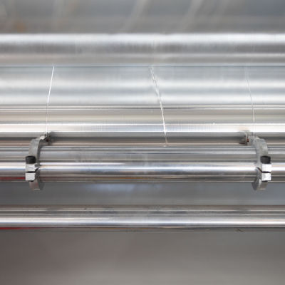 Computergesteuerte Schneidmaschine für leicht zu bedienendes Holzverpackungsmaterial Aluminiumfolie